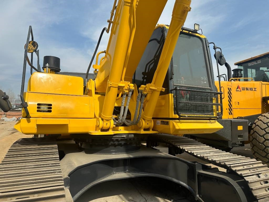 Komatsu pc360 - Гусеничный экскаватор: фото 3 Komatsu pc360 - Гусеничный экскаватор: фото 3