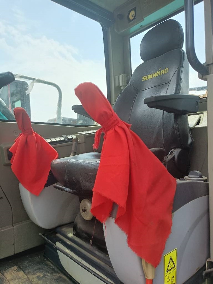 Sunward SWE 90 - Мини-экскаватор: фото 4 Sunward SWE 90 - Мини-экскаватор: фото 4