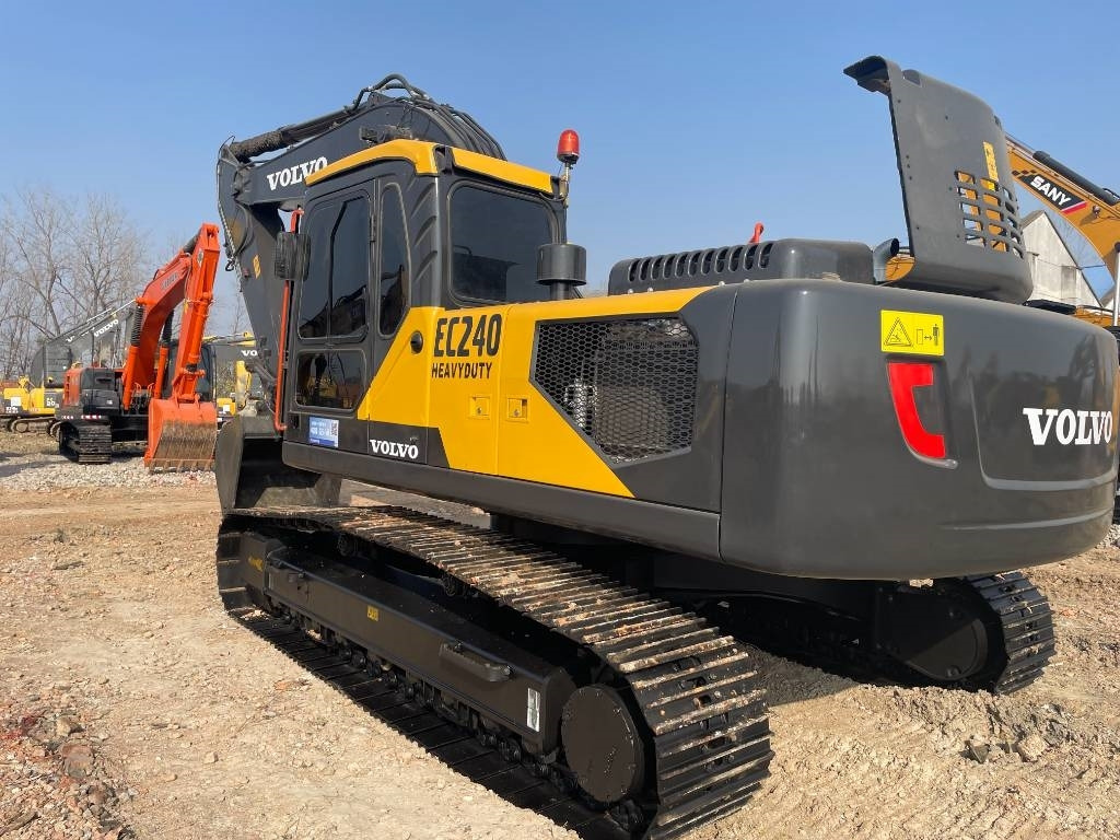 Volvo EC 240 - Гусеничный экскаватор: фото 3 Volvo EC 240 - Гусеничный экскаватор: фото 3