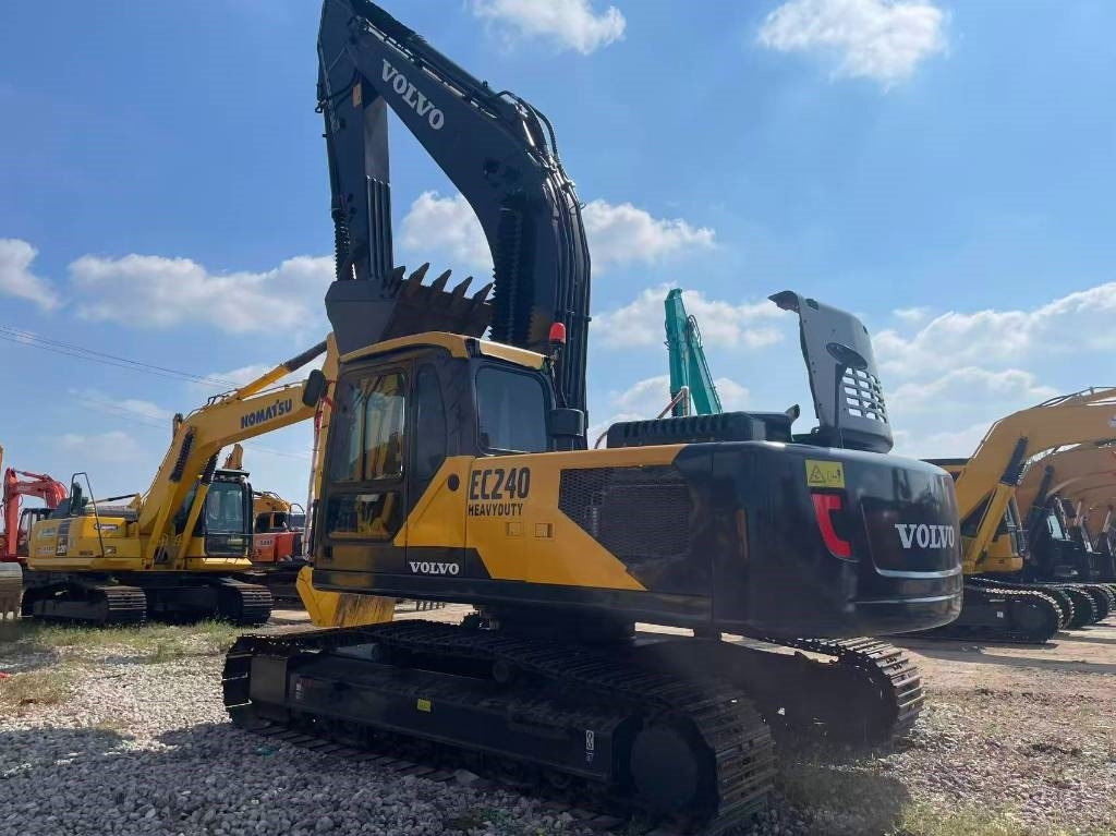 Volvo EC 240 - Гусеничный экскаватор: фото 2 Volvo EC 240 - Гусеничный экскаватор: фото 2