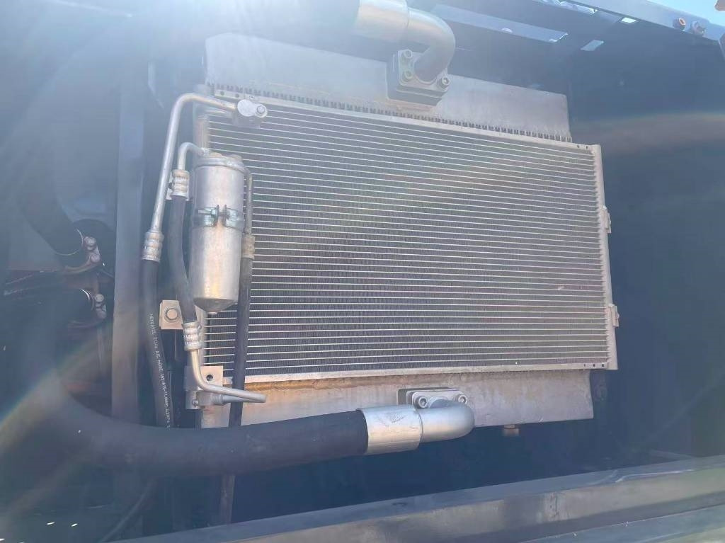 Volvo EC 240 - Гусеничный экскаватор: фото 5 Volvo EC 240 - Гусеничный экскаватор: фото 5