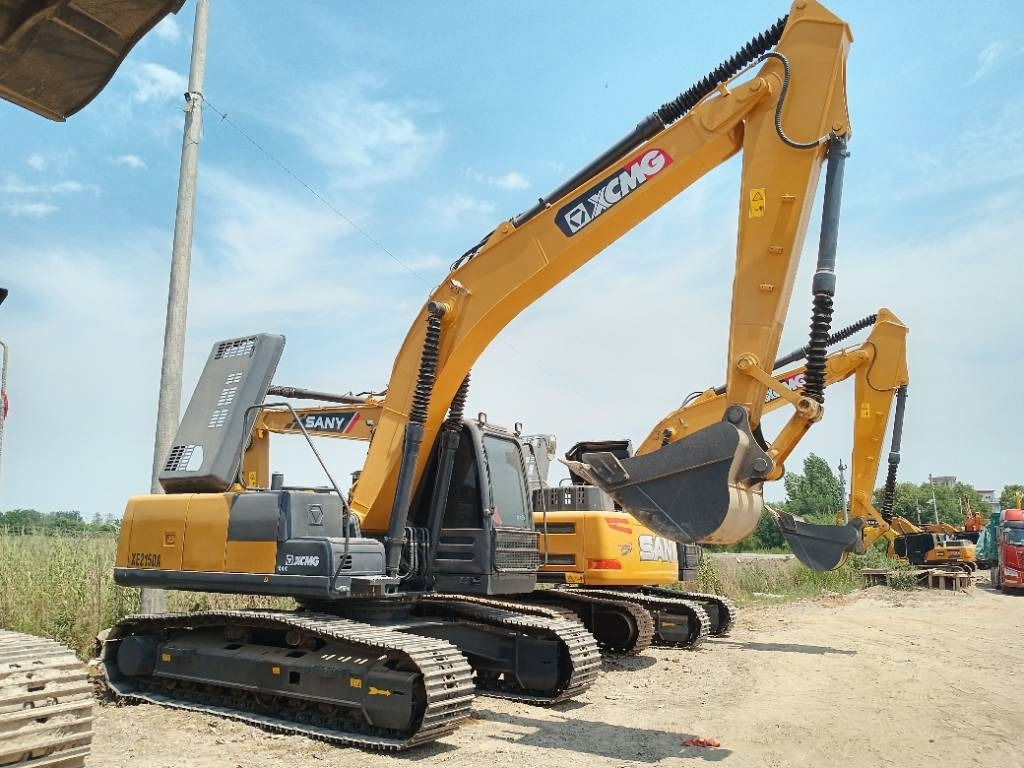 XCMG XE 215 DA - Гусеничный экскаватор: фото 1 XCMG XE 215 DA - Гусеничный экскаватор: фото 1
