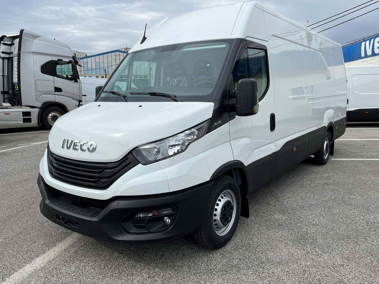 Iveco DAILY VAN, 2,3D 156k, 35S16 V - Цельнометаллический фургон: фото 2 Iveco DAILY VAN, 2,3D 156k, 35S16 V - Цельнометаллический фургон: фото 2