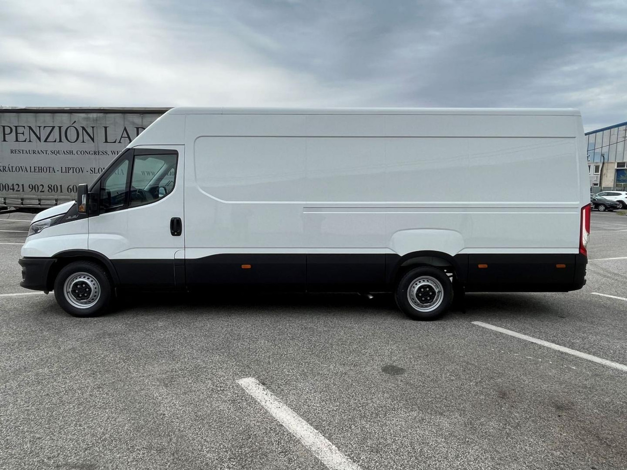 Iveco DAILY VAN, 2,3D 156k, 35S16 V - Цельнометаллический фургон: фото 3 Iveco DAILY VAN, 2,3D 156k, 35S16 V - Цельнометаллический фургон: фото 3
