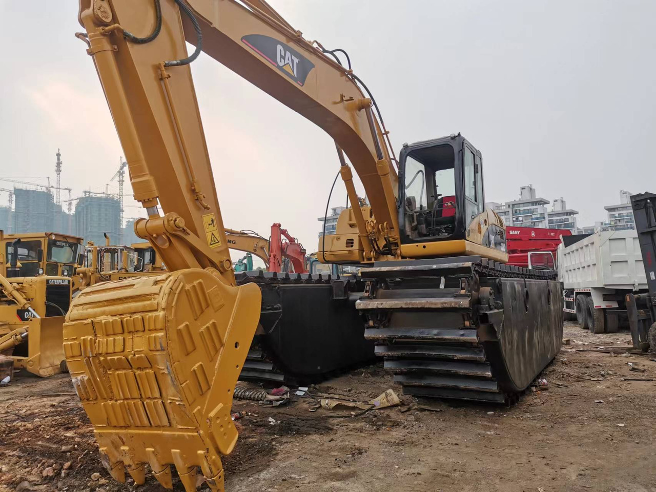Водный экскаватор CATERPILLAR 320C Used cat 320 Swamp Buggy Amphibious Excavator: фото 1