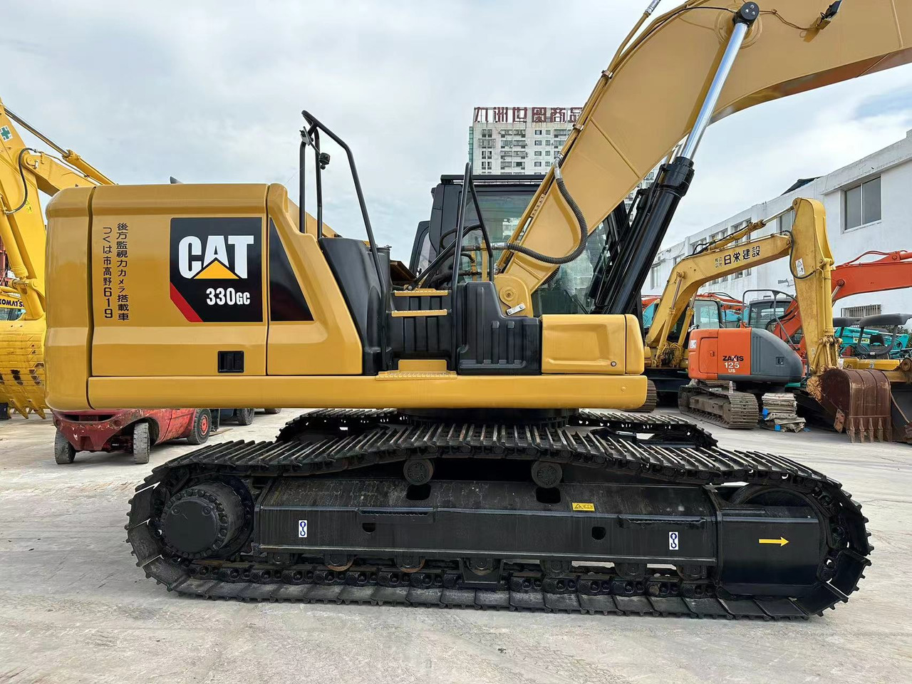 CATERPILLAR 330GC - Гусеничный экскаватор: фото 2 CATERPILLAR 330GC - Гусеничный экскаватор: фото 2