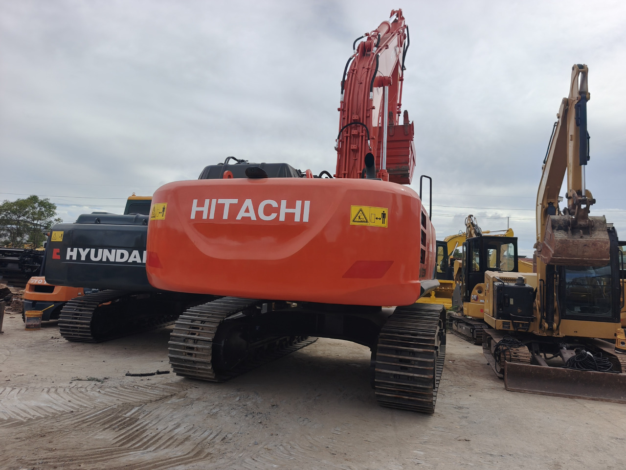 HITACHI ZX350 ZX350H ZX350H-5G Used excavator - Гусеничный экскаватор: фото 4 HITACHI ZX350 ZX350H ZX350H-5G Used excavator - Гусеничный экскаватор: фото 4