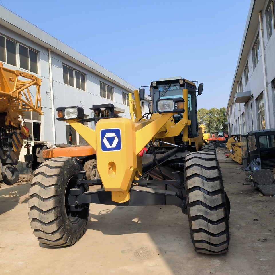 XCMG GR180 MOTOR GRADER - Грейдер: фото 2 XCMG GR180 MOTOR GRADER - Грейдер: фото 2