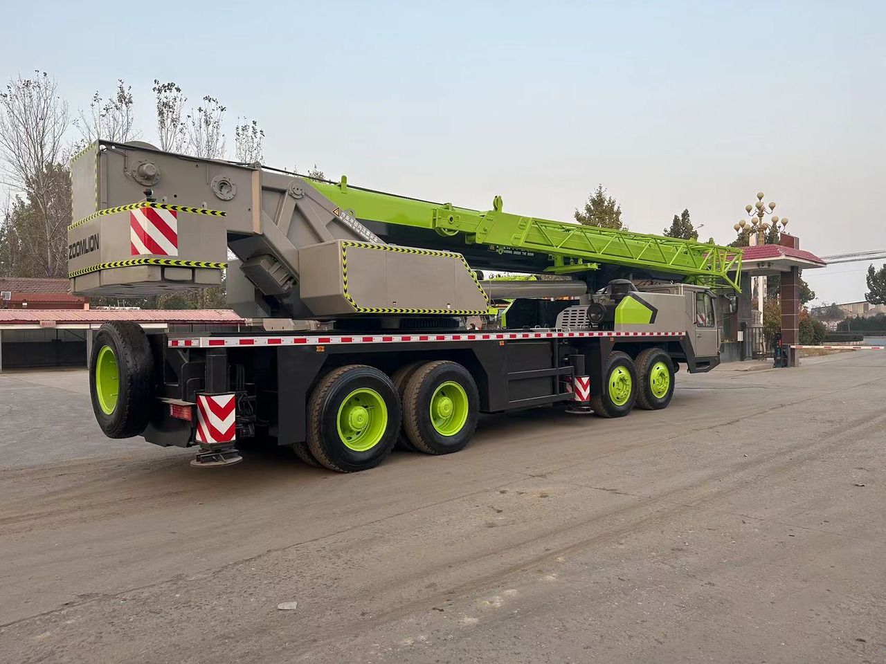 ZOOMLION ZTC700V - Мобильный кран: фото 2 ZOOMLION ZTC700V - Мобильный кран: фото 2