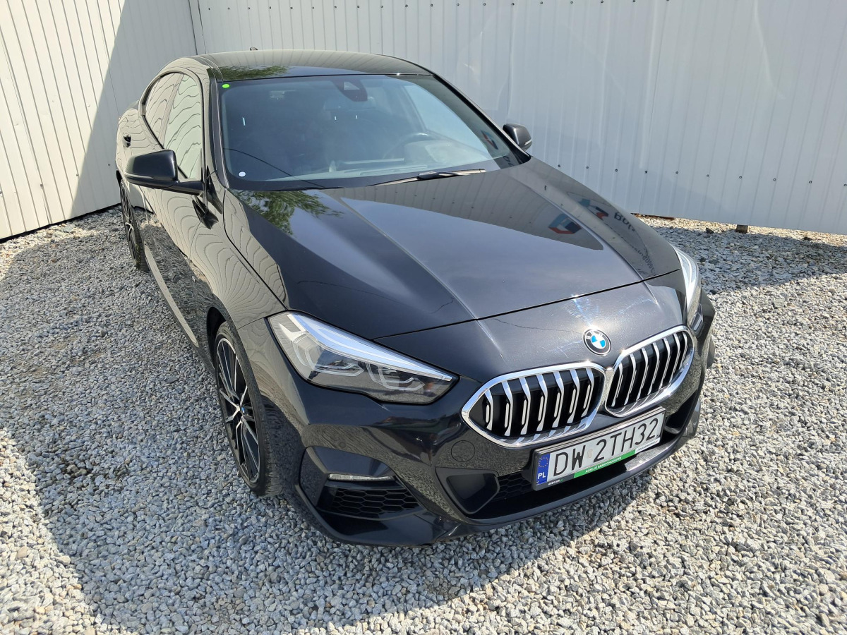 Седан BMW 218 I SEDAN: фото 1