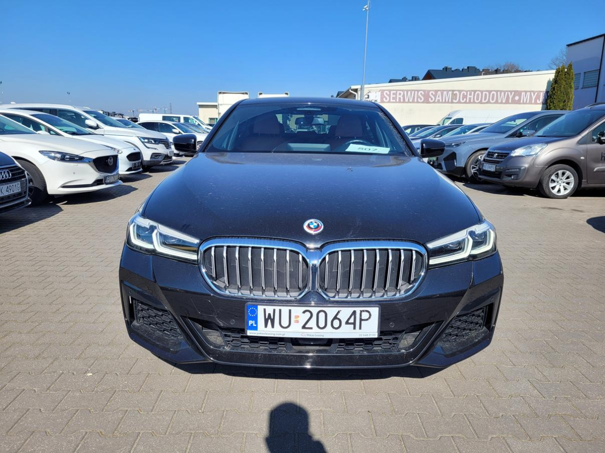 BMW 540D XDRIVE SEDAN - Седан: фото 2 BMW 540D XDRIVE SEDAN - Седан: фото 2