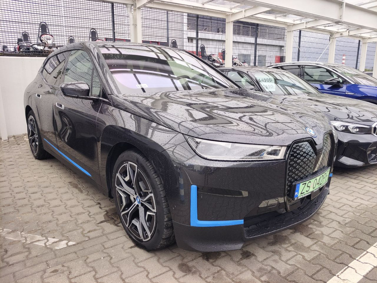 BMW iX XDRIVE40 SUV - Внедорожник: фото 1 BMW iX XDRIVE40 SUV - Внедорожник: фото 1