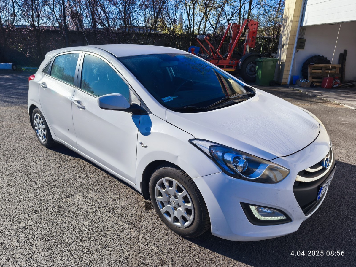 HYUNDAI I30 HATCHBACK - Хэтчбек: фото 1 HYUNDAI I30 HATCHBACK - Хэтчбек: фото 1