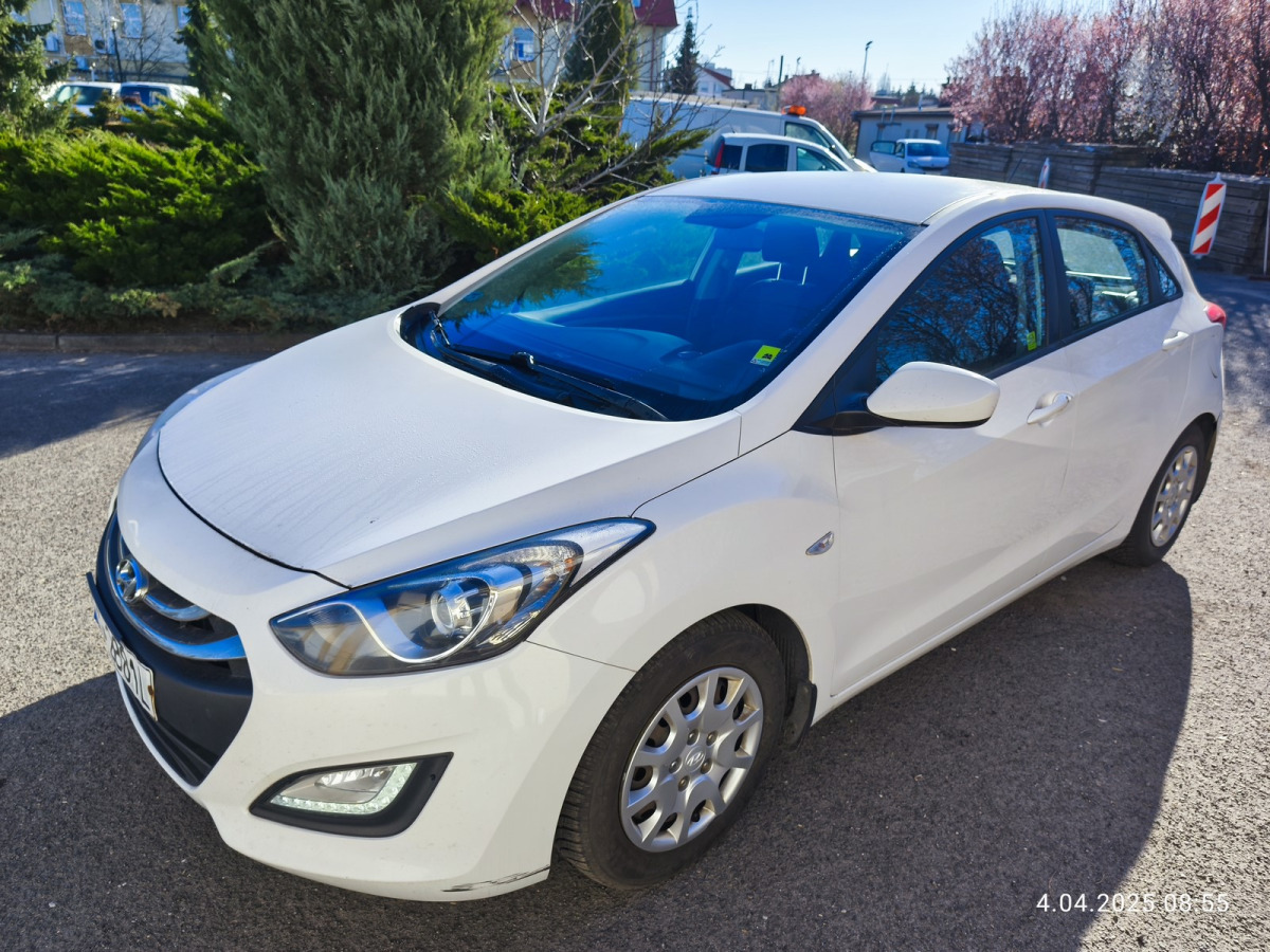 HYUNDAI I30 HATCHBACK - Хэтчбек: фото 2 HYUNDAI I30 HATCHBACK - Хэтчбек: фото 2