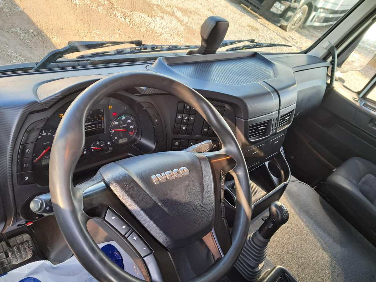 Грузовик с закрытым кузовом IVECO AD260SY/P KONTENER Z WINDĄ: фото 7