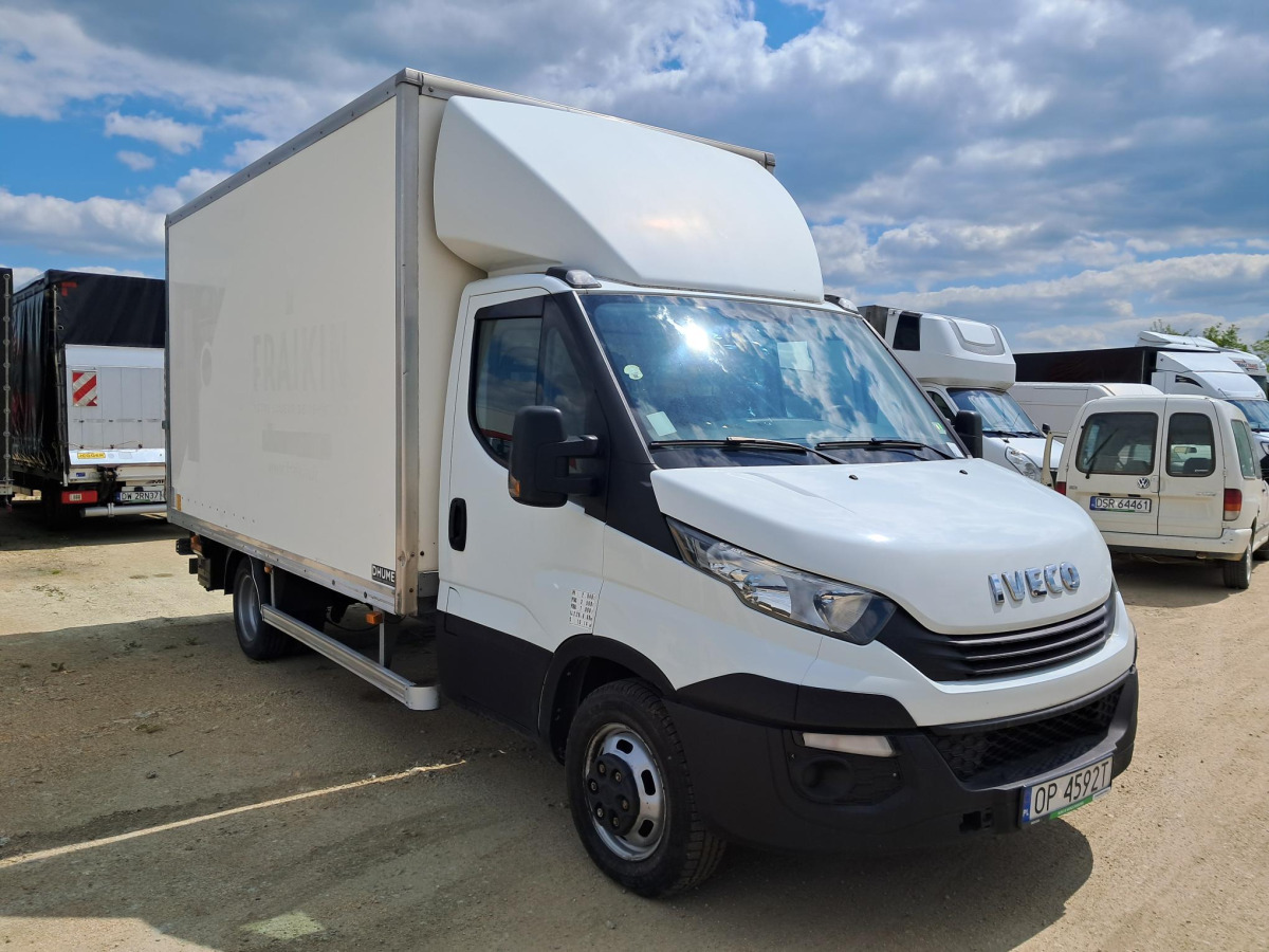 IVECO DAILY KONTENER Z WINDĄ - Малотоннажный фургон: фото 1 IVECO DAILY KONTENER Z WINDĄ - Малотоннажный фургон: фото 1