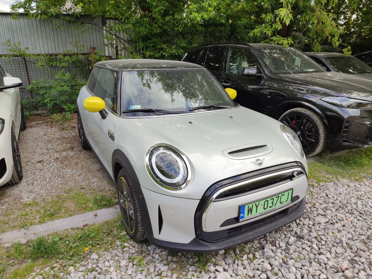 MINI COOPER HATCHBACK - Хэтчбек: фото 1 MINI COOPER HATCHBACK - Хэтчбек: фото 1