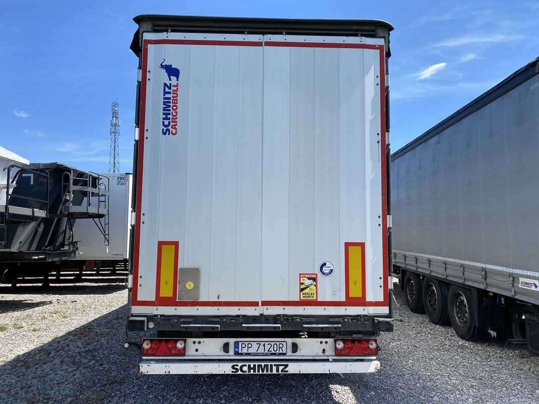 SCHMITZ CARGOBULL SCB S3T FIRANA - Тентованный прицеп: фото 4 SCHMITZ CARGOBULL SCB S3T FIRANA - Тентованный прицеп: фото 4