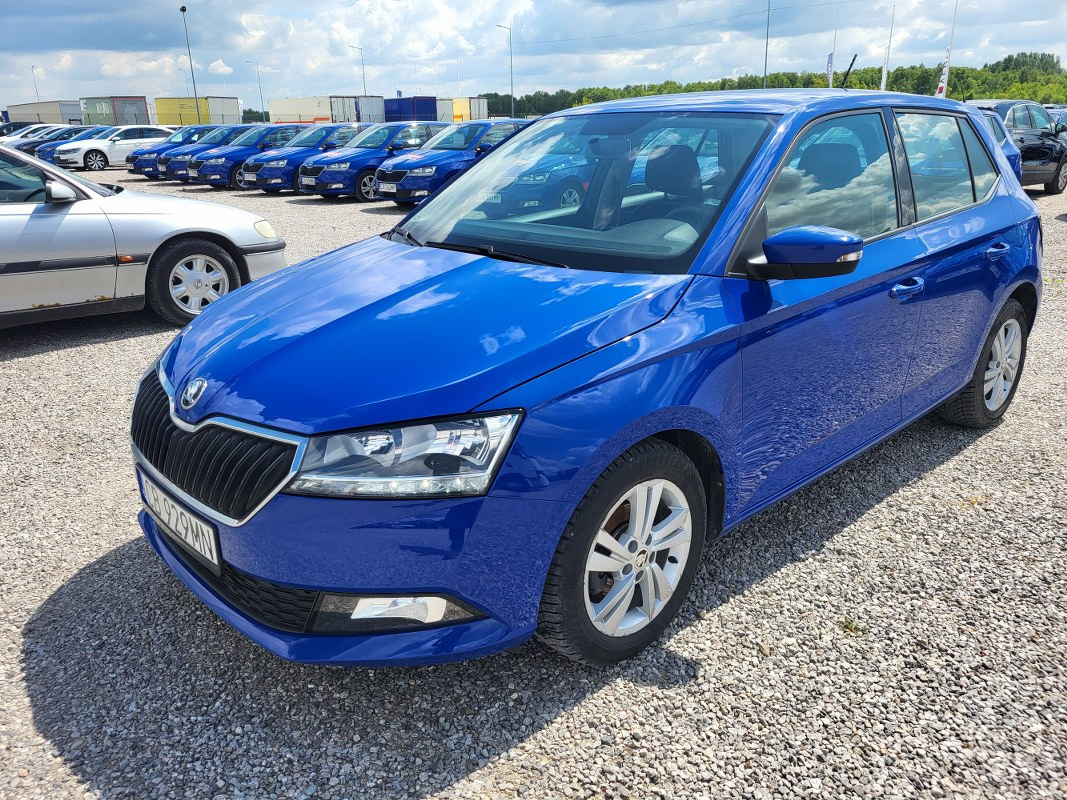 SKODA FABIA HATCHBACK - Хэтчбек: фото 3 SKODA FABIA HATCHBACK - Хэтчбек: фото 3