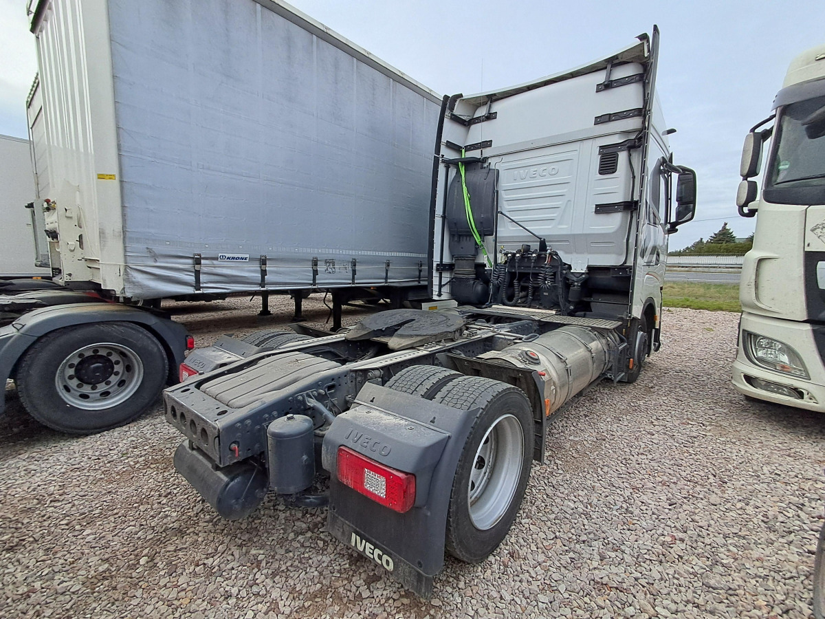 IVECO AS440ST/FP LT LNG CIĄGNIK SIODŁOWY - Тягач: фото 4 IVECO AS440ST/FP LT LNG CIĄGNIK SIODŁOWY - Тягач: фото 4
