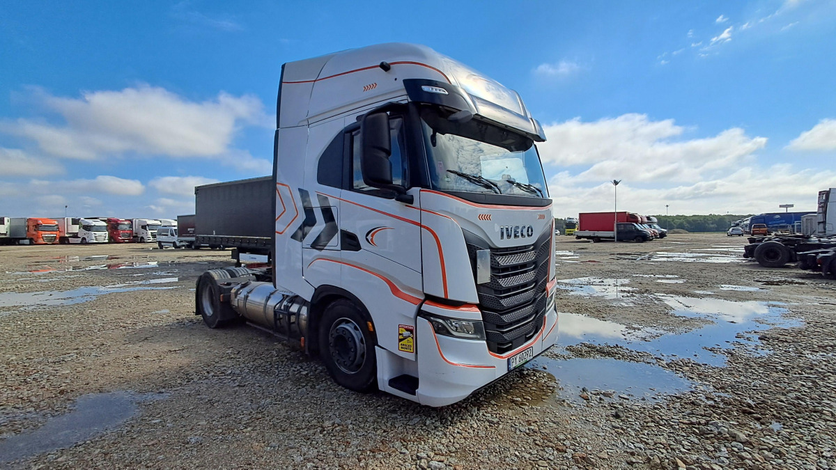 IVECO AS440ST/FP LT LNG CIĄGNIK SIODŁOWY - Тягач: фото 1 IVECO AS440ST/FP LT LNG CIĄGNIK SIODŁOWY - Тягач: фото 1