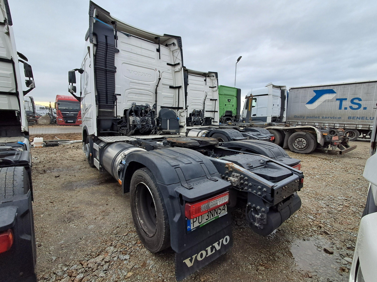VOLVO FH 460 CIĄGNIK SIODŁOWY - Тягач: фото 4 VOLVO FH 460 CIĄGNIK SIODŁOWY - Тягач: фото 4