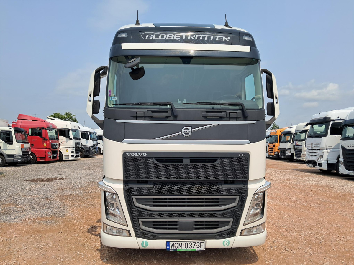VOLVO FH CIĄGNIK SIODŁOWY - Тягач: фото 3 VOLVO FH CIĄGNIK SIODŁOWY - Тягач: фото 3