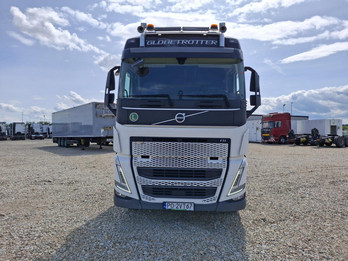 VOLVO FH CIĄGNIK SIODŁOWY - Тягач: фото 2 VOLVO FH CIĄGNIK SIODŁOWY - Тягач: фото 2