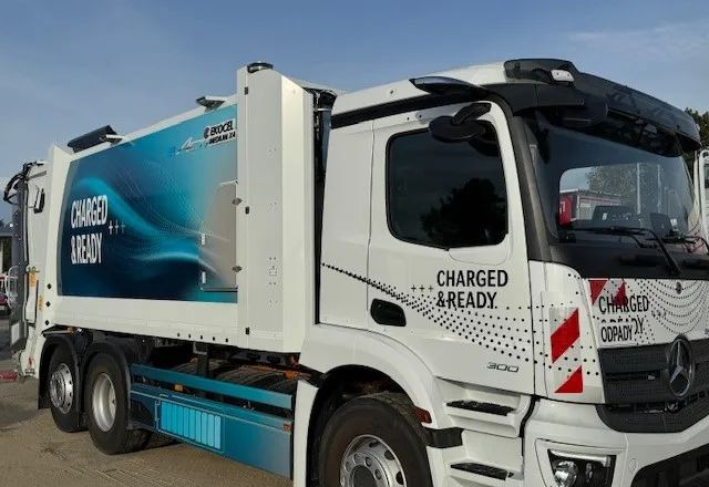 Mercedes-Benz eActros 300 L 6x2 Elektryczna śmieciarka - Мусоровоз: фото 2 Mercedes-Benz eActros 300 L 6x2 Elektryczna śmieciarka - Мусоровоз: фото 2