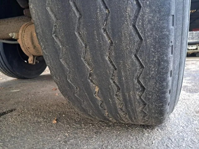 Тентованный полуприцеп Fliegl 3x Ror Axle , Flat Trailer: фото 13