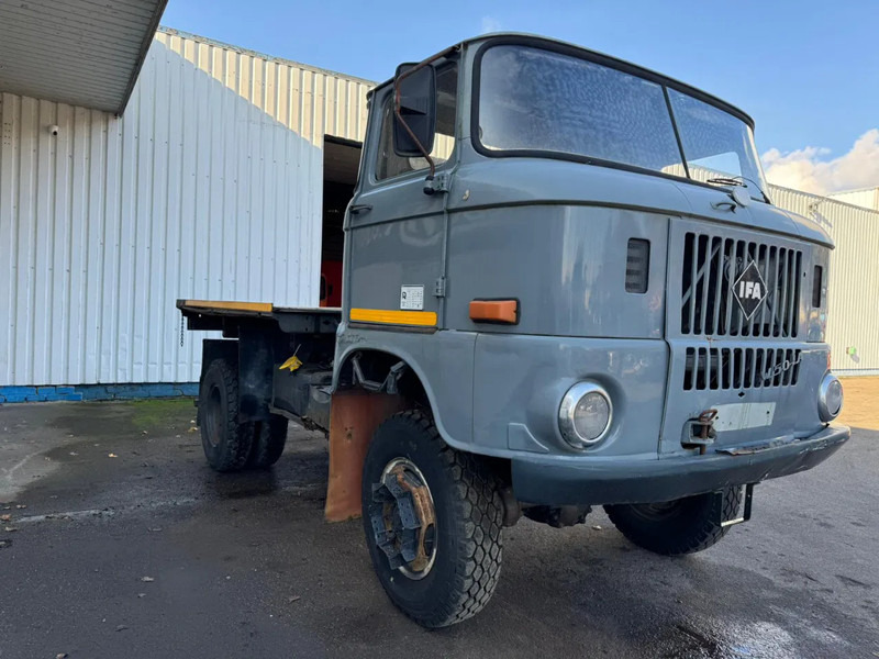 IFA W 50 LA , 4x4 - Грузовик бортовой/ Платформа: фото 5 IFA W 50 LA , 4x4 - Грузовик бортовой/ Платформа: фото 5