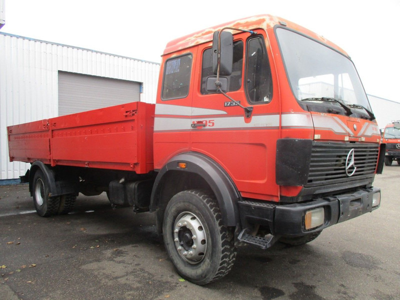 Mercedes-Benz 1626 , V8 , ZF Manual , spring suspension - Грузовик бортовой/ Платформа: фото 4 Mercedes-Benz 1626 , V8 , ZF Manual , spring suspension - Грузовик бортовой/ Платформа: фото 4