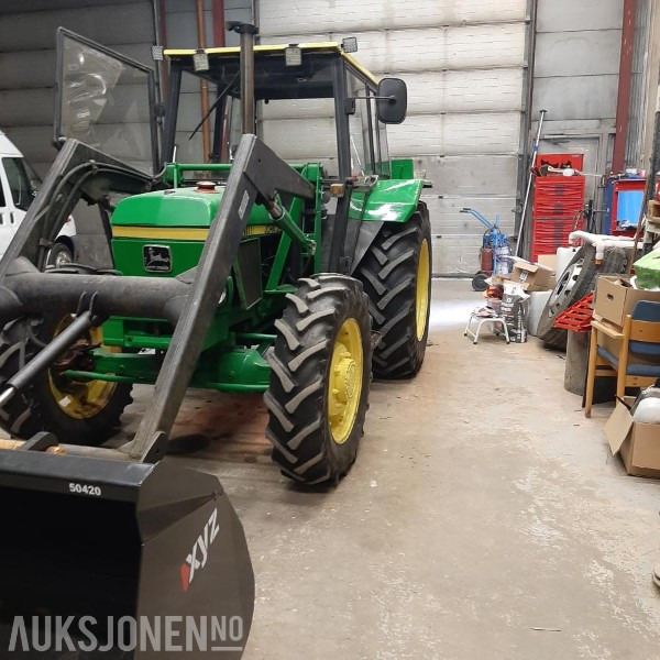 1982 John Deere 1140 med frontlaster - Трактор: фото 1 1982 John Deere 1140 med frontlaster - Трактор: фото 1