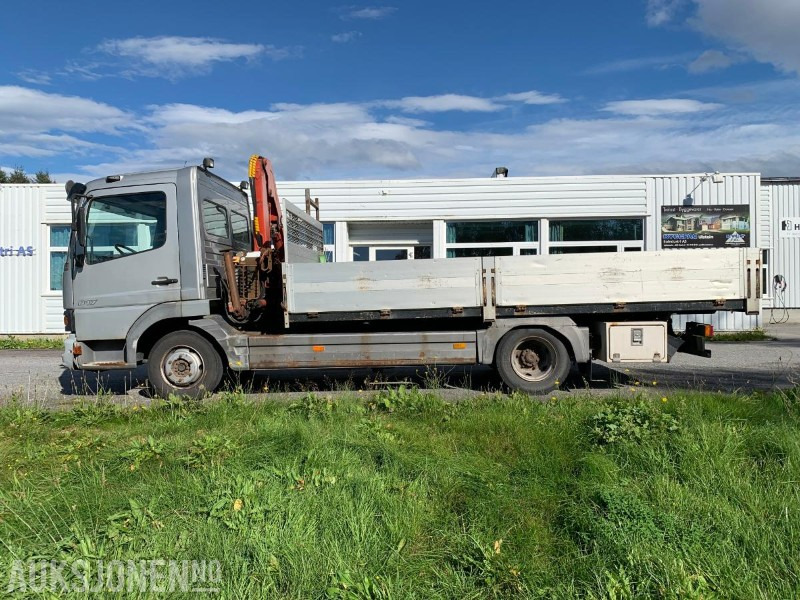 2001 Mercedes-Benz 817L/36AT - 7500 kg - Liten lastebil med kran - Грузовик бортовой/ Платформа: фото 5 2001 Mercedes-Benz 817L/36AT - 7500 kg - Liten lastebil med kran - Грузовик бортовой/ Платформа: фото 5