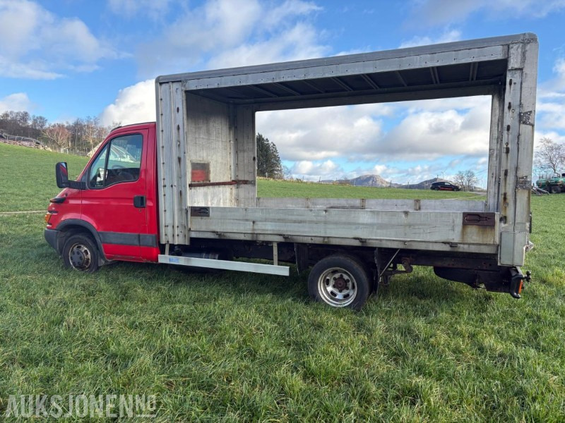 2004 Iveco Daily Med aluminiums plan og kapell ramme - Грузовик бортовой/ Платформа: фото 4 2004 Iveco Daily Med aluminiums plan og kapell ramme - Грузовик бортовой/ Платформа: фото 4