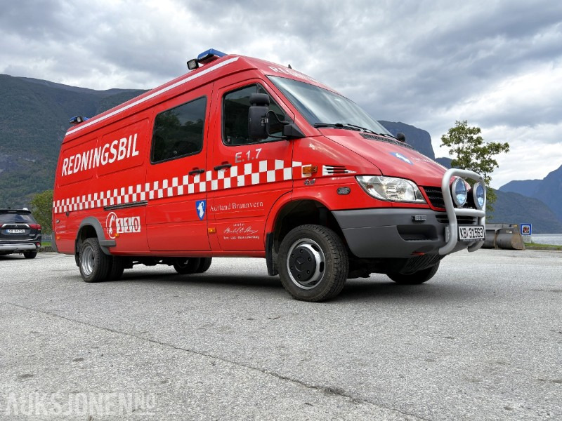2005 Mercedes-Benz Sprinter 4-motion / 4X4 redningsbil - fullutstyrt - Пожарная машина: фото 2 2005 Mercedes-Benz Sprinter 4-motion / 4X4 redningsbil - fullutstyrt - Пожарная машина: фото 2