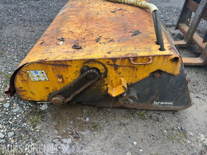 Мини-погрузчик с бортовым поворотом 2007 Gehl 4640 Kompaktlaster - Skuffe - Gafler - Kost - Timer: 1089: фото 23 Мини-погрузчик с бортовым поворотом 2007 Gehl 4640 Kompaktlaster - Skuffe - Gafler - Kost - Timer: 1089: фото 23