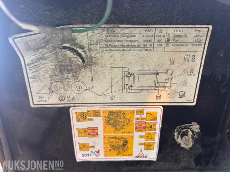 Мини-погрузчик с бортовым поворотом 2007 Gehl 4640 Kompaktlaster - Skuffe - Gafler - Kost - Timer: 1089: фото 35 Мини-погрузчик с бортовым поворотом 2007 Gehl 4640 Kompaktlaster - Skuffe - Gafler - Kost - Timer: 1089: фото 35