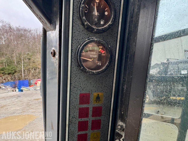 Мини-погрузчик с бортовым поворотом 2007 Gehl 4640 Kompaktlaster - Skuffe - Gafler - Kost - Timer: 1089: фото 18 Мини-погрузчик с бортовым поворотом 2007 Gehl 4640 Kompaktlaster - Skuffe - Gafler - Kost - Timer: 1089: фото 18