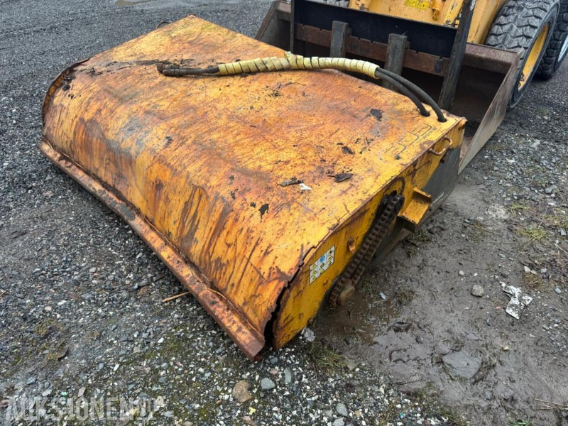 Мини-погрузчик с бортовым поворотом 2007 Gehl 4640 Kompaktlaster - Skuffe - Gafler - Kost - Timer: 1089: фото 25 Мини-погрузчик с бортовым поворотом 2007 Gehl 4640 Kompaktlaster - Skuffe - Gafler - Kost - Timer: 1089: фото 25