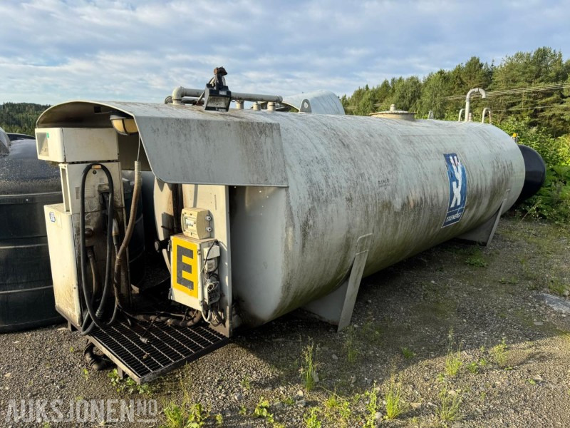 2007 Tankanlegg med pumpe og opplegg for kortleser 19900 liter - Буровая машина: фото 1 2007 Tankanlegg med pumpe og opplegg for kortleser 19900 liter - Буровая машина: фото 1