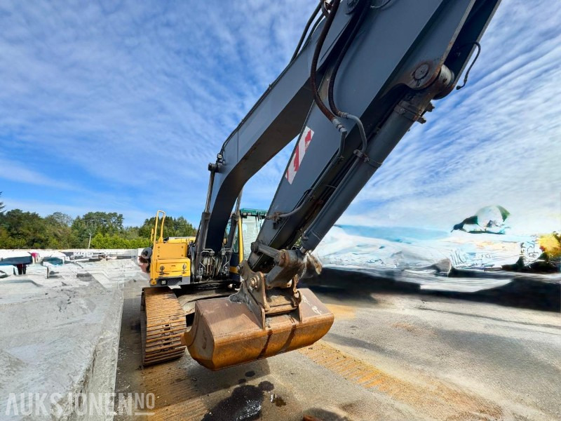 2007 Volvo EC240BNLC - Gravemaskin - Timer: 11393 - Экскаватор: фото 2 2007 Volvo EC240BNLC - Gravemaskin - Timer: 11393 - Экскаватор: фото 2