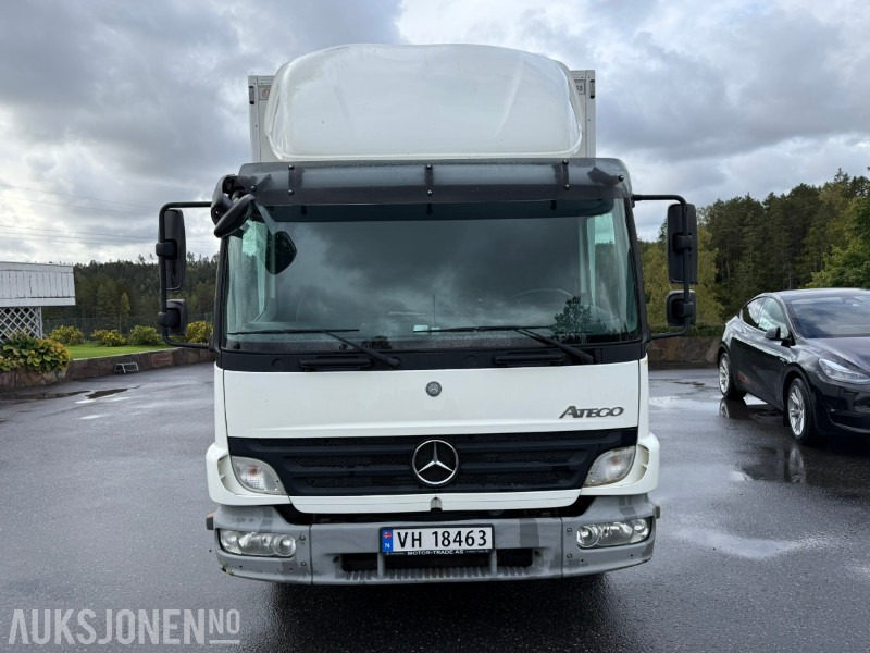 2010 Mercedes-Benz Atego 818 skapbil m/ Thermo King og Zepro bakløft - Грузовик с закрытым кузовом: фото 2 2010 Mercedes-Benz Atego 818 skapbil m/ Thermo King og Zepro bakløft - Грузовик с закрытым кузовом: фото 2