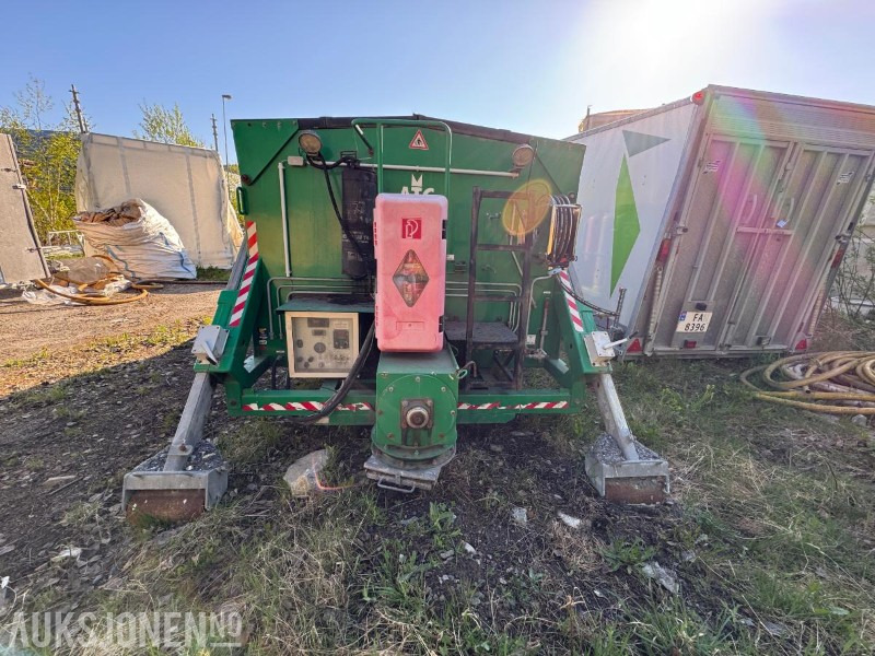 2013 ATC Asfalt Termo container med emulsjonstank / Asfalt lappemaskin - Строительное оборудование: фото 4 2013 ATC Asfalt Termo container med emulsjonstank / Asfalt lappemaskin - Строительное оборудование: фото 4