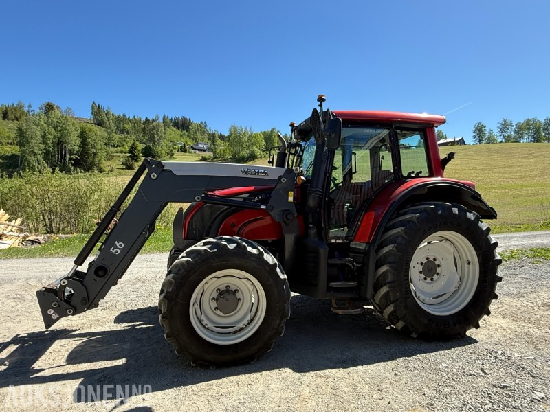 2013 Valtra 8670 traktor - Fjærende fremaksel - Hyttefjæring - 2 seter - Трактор: фото 2 2013 Valtra 8670 traktor - Fjærende fremaksel - Hyttefjæring - 2 seter - Трактор: фото 2