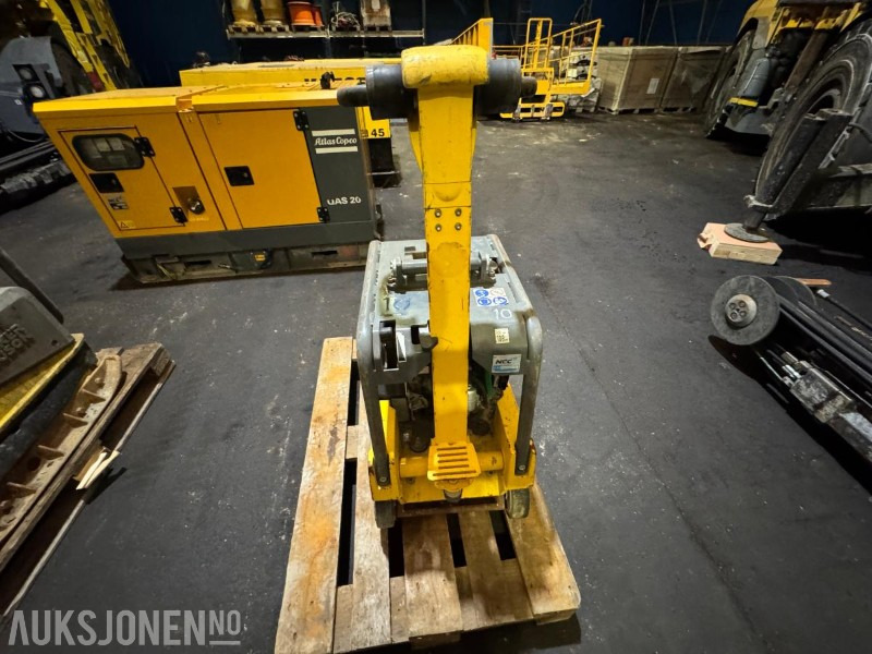 2014 Wacker Neuson DPU 3750 Hets vibroplate - Каток: фото 2 2014 Wacker Neuson DPU 3750 Hets vibroplate - Каток: фото 2