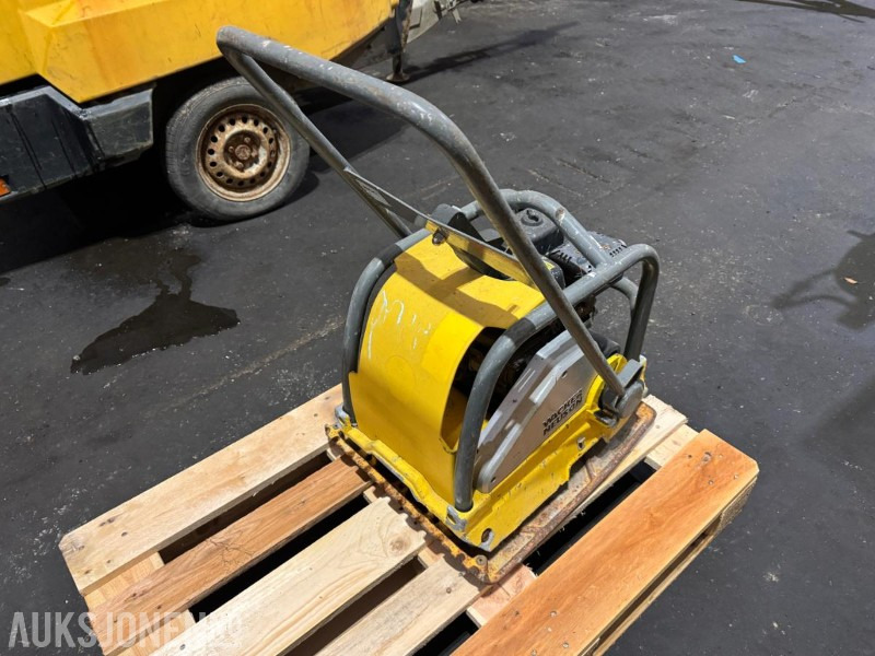 2014 Wacker Neuson vibroplate - Каток: фото 4 2014 Wacker Neuson vibroplate - Каток: фото 4