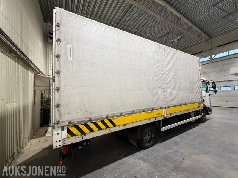 2015 MAN TGL 8.180 - Hengerfeste - Aircondition - 87.946 km - Bakløft - Грузовик с закрытым кузовом: фото 5 2015 MAN TGL 8.180 - Hengerfeste - Aircondition - 87.946 km - Bakløft - Грузовик с закрытым кузовом: фото 5