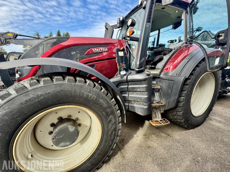 2019 Valtra T234 - Traktor - Frontlaster - Skuffe - Eu-godkjent til 12/25 - Timer: 3543 - Трактор: фото 4 2019 Valtra T234 - Traktor - Frontlaster - Skuffe - Eu-godkjent til 12/25 - Timer: 3543 - Трактор: фото 4