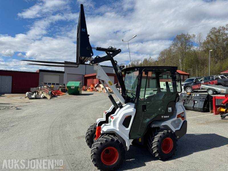 2022 Bobcat L23 kompaktlaster med skuffe, gafler og hydraulisksnøskjær - Мини-погрузчик с бортовым поворотом: фото 3 2022 Bobcat L23 kompaktlaster med skuffe, gafler og hydraulisksnøskjær - Мини-погрузчик с бортовым поворотом: фото 3